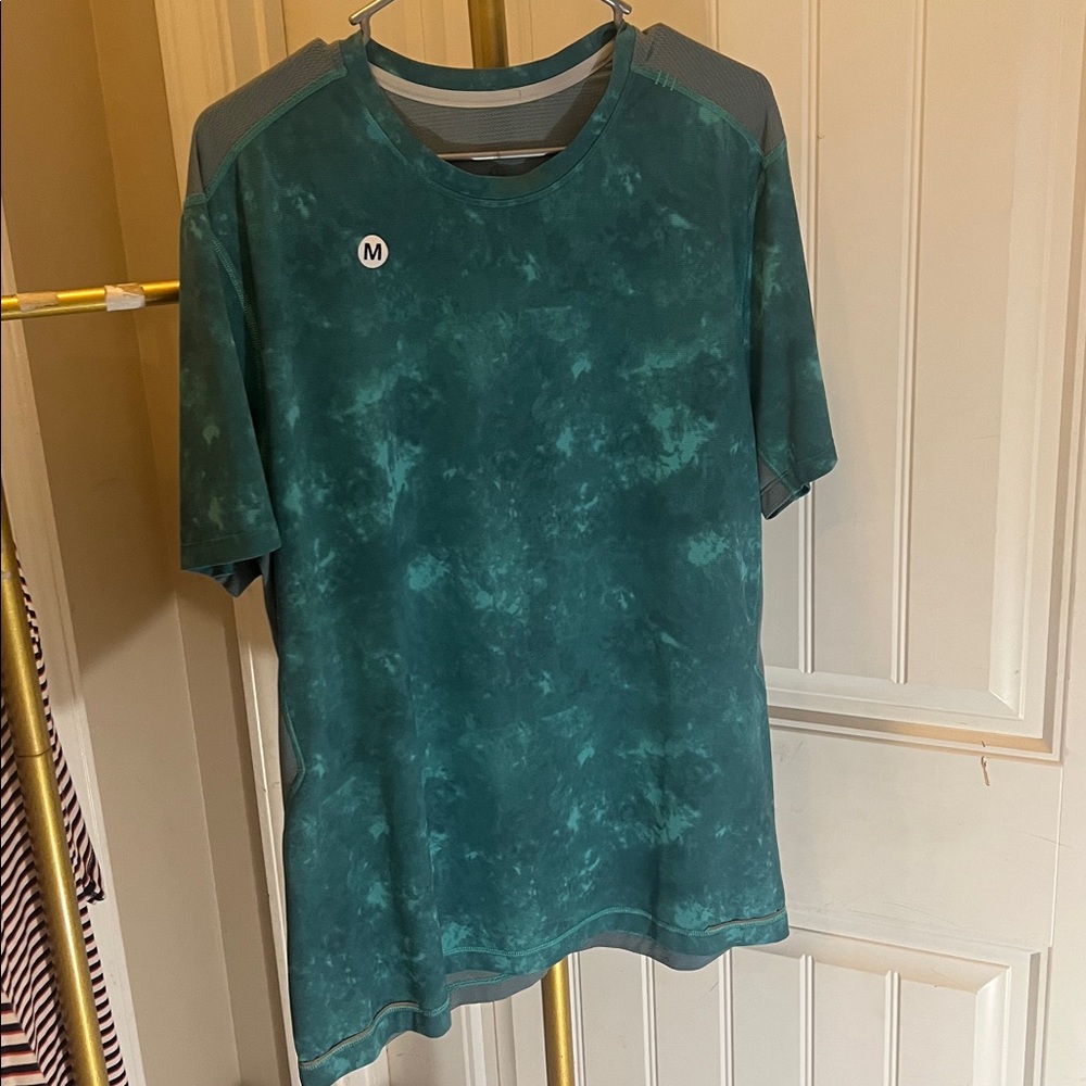 Men’s Lululemon Shirt M